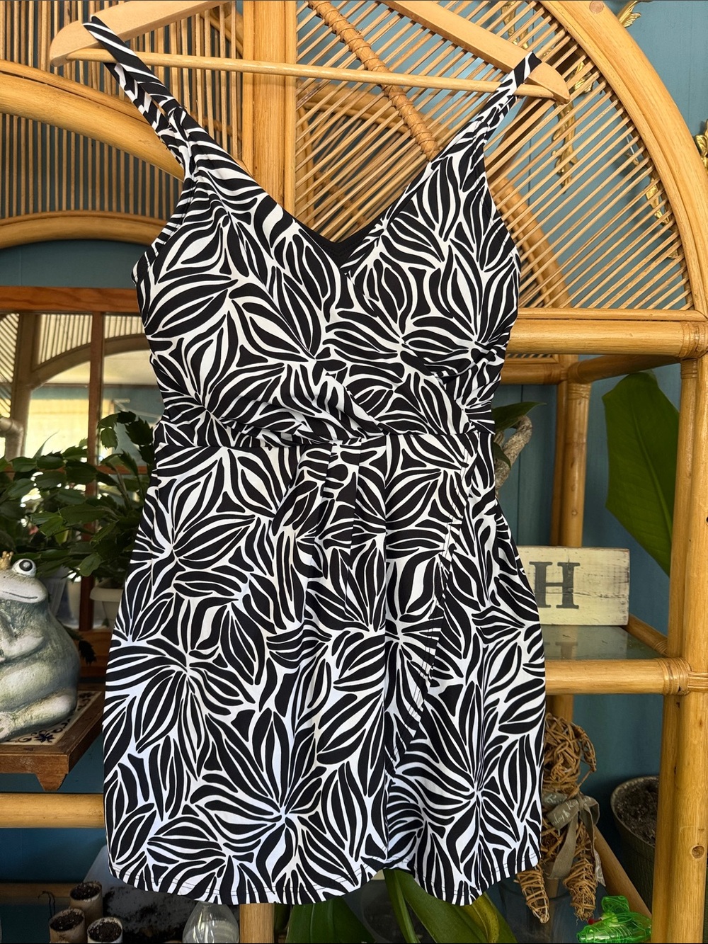 Lands' End Black and White Leaf-Print One-Piece Swimsuit